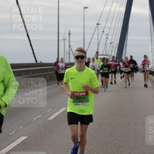 03.10.2025 - Köhlbrandbrückenlauf Jannik Wohlers http://msf.ph/oto/9136490 03.10.2025 16:07:03 Position 1 9212, 9083 meine-sportfotos.de