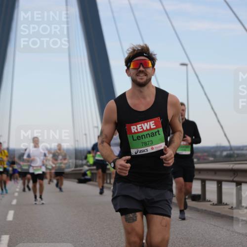 03.10.2025 - Köhlbrandbrückenlauf Jannik Wohlers http://msf.ph/oto/9136518 03.10.2025 15:24:39 Position 1 7873 meine-sportfotos.de