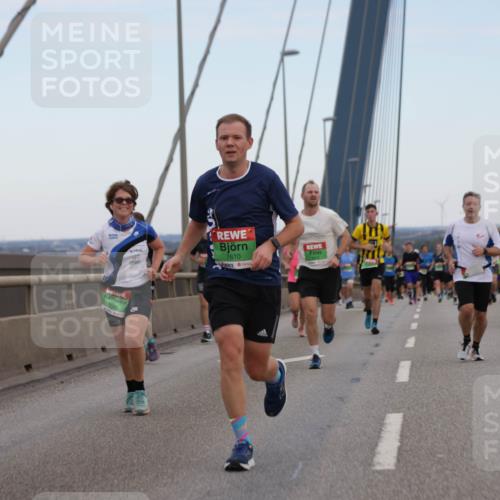 03.10.2025 - Köhlbrandbrückenlauf Jannik Wohlers http://msf.ph/oto/9136546 03.10.2025 15:24:40 Position 1 7056, 7085, 7610 meine-sportfotos.de