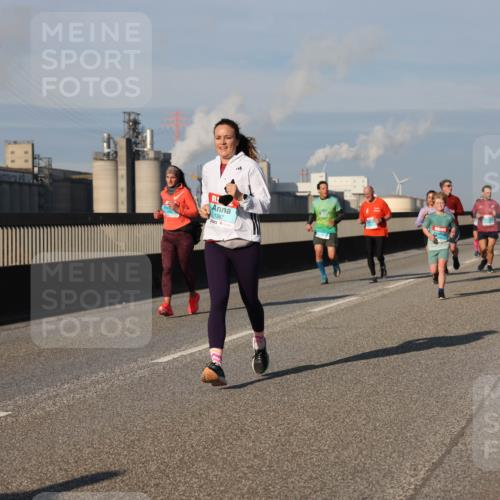 03.10.2025 - Köhlbrandbrückenlauf Lena Gebhardt http://msf.ph/oto/9136554 03.10.2025 09:54:26 Position 2 4, 1387 meine-sportfotos.de