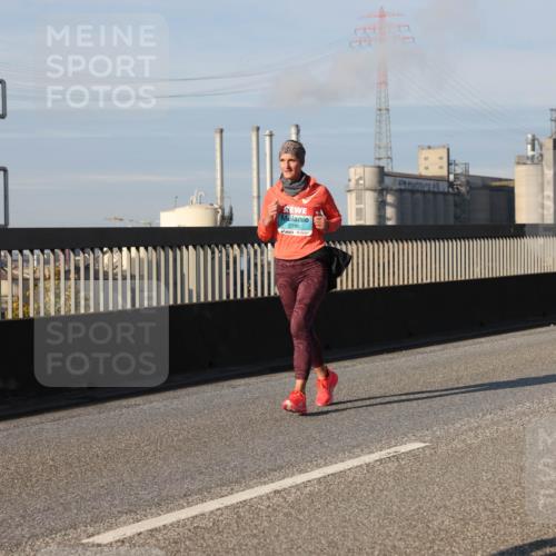 03.10.2025 - Köhlbrandbrückenlauf Lena Gebhardt http://msf.ph/oto/9136597 03.10.2025 09:54:28 Position 2 2790 meine-sportfotos.de