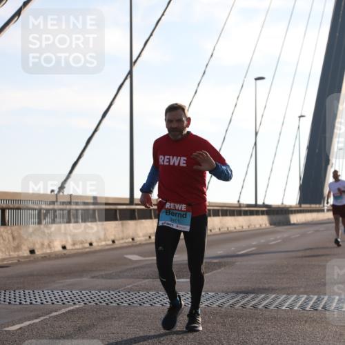 03.10.2025 - Köhlbrandbrückenlauf Yannick Fuchs http://msf.ph/oto/9136666 03.10.2025 08:20:27 Position 2 3401 meine-sportfotos.de