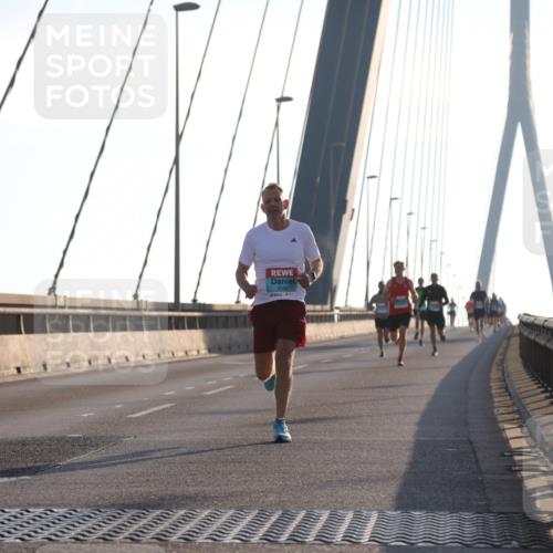 03.10.2025 - Köhlbrandbrückenlauf Yannick Fuchs http://msf.ph/oto/9136689 03.10.2025 08:20:28 Position 2  meine-sportfotos.de