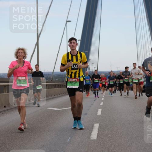 03.10.2025 - Köhlbrandbrückenlauf Jannik Wohlers http://msf.ph/oto/9136736 03.10.2025 15:24:45 Position 1 1, 1, 8847, 8846, 7241 meine-sportfotos.de