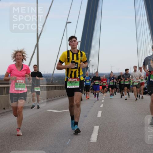 03.10.2025 - Köhlbrandbrückenlauf Jannik Wohlers http://msf.ph/oto/9136746 03.10.2025 15:24:46 Position 1 8847, 8846, 7241, 7513 meine-sportfotos.de