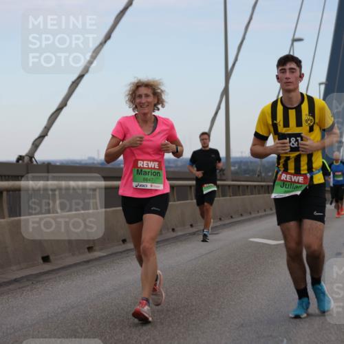 03.10.2025 - Köhlbrandbrückenlauf Jannik Wohlers http://msf.ph/oto/9136774 03.10.2025 15:24:46 Position 1 1, 7112, 8847 meine-sportfotos.de
