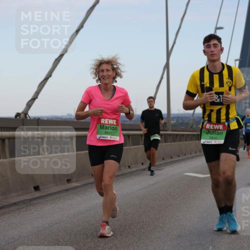 03.10.2025 - Köhlbrandbrückenlauf Jannik Wohlers http://msf.ph/oto/9136779 03.10.2025 15:24:46 Position 1 1, 8847, 8846 meine-sportfotos.de