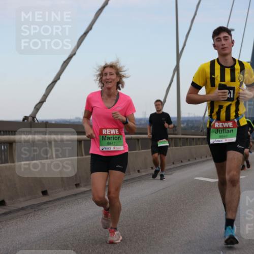 03.10.2025 - Köhlbrandbrückenlauf Jannik Wohlers http://msf.ph/oto/9136791 03.10.2025 15:24:46 Position 1 1, 8847, 8846 meine-sportfotos.de