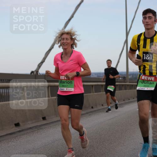 03.10.2025 - Köhlbrandbrückenlauf Jannik Wohlers http://msf.ph/oto/9136821 03.10.2025 15:24:47 Position 1 8847, 1, 1, 8846 meine-sportfotos.de