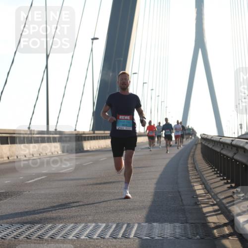 03.10.2025 - Köhlbrandbrückenlauf Yannick Fuchs http://msf.ph/oto/9136851 03.10.2025 08:20:41 Position 2 3809 meine-sportfotos.de