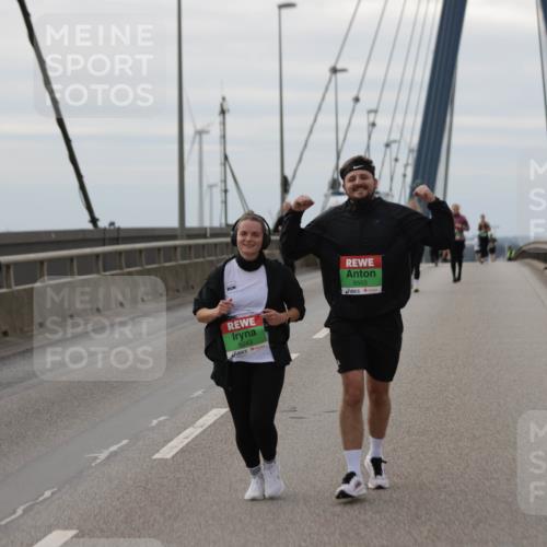 03.10.2025 - Köhlbrandbrückenlauf Jannik Wohlers http://msf.ph/oto/9136922 03.10.2025 16:07:14 Position 1 8243, 8503 meine-sportfotos.de