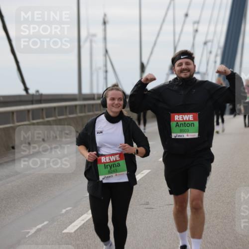 03.10.2025 - Köhlbrandbrückenlauf Jannik Wohlers http://msf.ph/oto/9136932 03.10.2025 16:07:15 Position 1 8243, 8503 meine-sportfotos.de