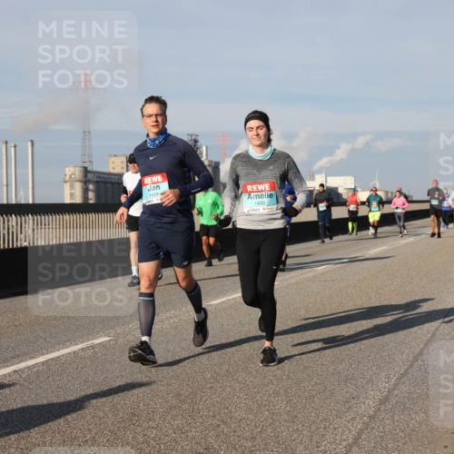 03.10.2025 - Köhlbrandbrückenlauf Lena Gebhardt http://msf.ph/oto/9136935 03.10.2025 09:54:45 Position 2 1439, 1438 meine-sportfotos.de