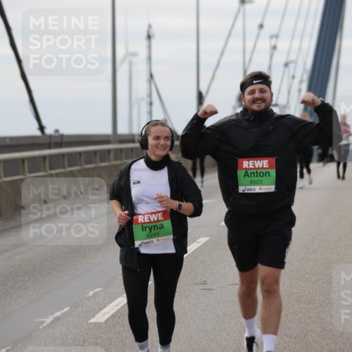 03.10.2025 - Köhlbrandbrückenlauf Jannik Wohlers http://msf.ph/oto/9136938 03.10.2025 16:07:15 Position 1 8243, 8503 meine-sportfotos.de