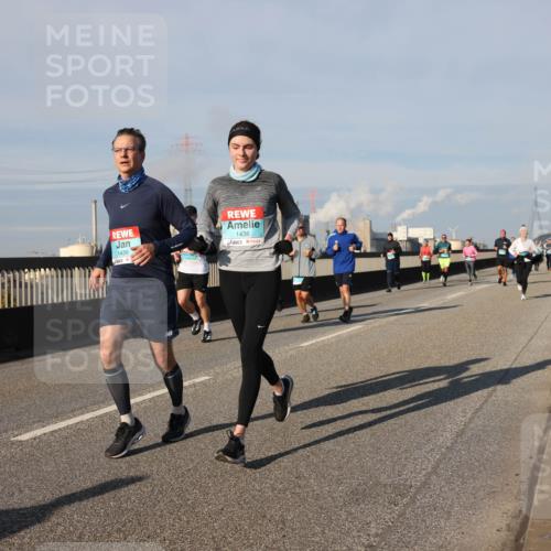 03.10.2025 - Köhlbrandbrückenlauf Lena Gebhardt http://msf.ph/oto/9136944 03.10.2025 09:54:45 Position 2 1439, 1438 meine-sportfotos.de
