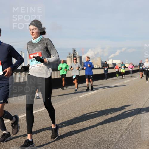 03.10.2025 - Köhlbrandbrückenlauf Lena Gebhardt http://msf.ph/oto/9136948 03.10.2025 09:54:46 Position 2 1439, 1438 meine-sportfotos.de