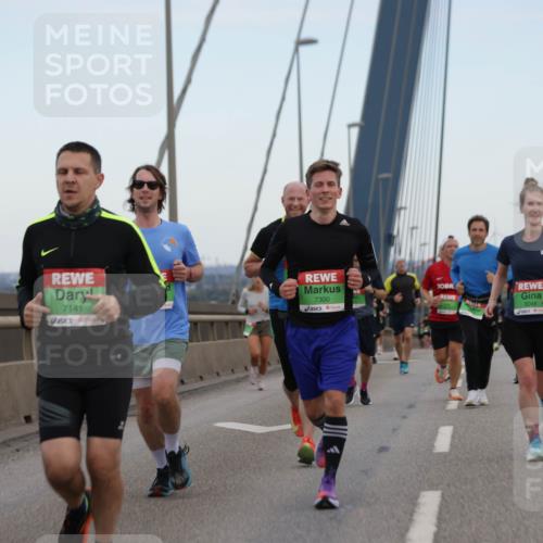 03.10.2025 - Köhlbrandbrückenlauf Jannik Wohlers http://msf.ph/oto/9136978 03.10.2025 15:24:51 Position 1 7141, 7300, 8048, 8049 meine-sportfotos.de