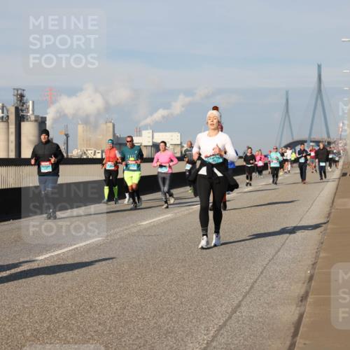 03.10.2025 - Köhlbrandbrückenlauf Lena Gebhardt http://msf.ph/oto/9136987 03.10.2025 09:54:48 Position 2 20, 25 meine-sportfotos.de