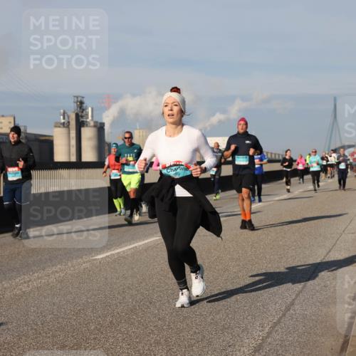 03.10.2025 - Köhlbrandbrückenlauf Lena Gebhardt http://msf.ph/oto/9137005 03.10.2025 09:54:50 Position 2 69 meine-sportfotos.de