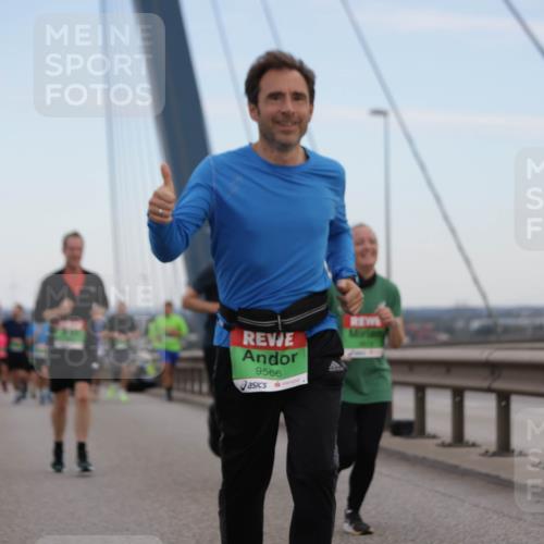 03.10.2025 - Köhlbrandbrückenlauf Jannik Wohlers http://msf.ph/oto/9137114 03.10.2025 15:24:56 Position 1 9566 meine-sportfotos.de