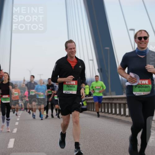 03.10.2025 - Köhlbrandbrückenlauf Jannik Wohlers http://msf.ph/oto/9137135 03.10.2025 15:24:57 Position 1 9483, 9091, 9619 meine-sportfotos.de