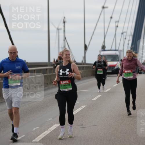 03.10.2025 - Köhlbrandbrückenlauf Jannik Wohlers http://msf.ph/oto/9137212 03.10.2025 16:07:26 Position 1 9255, 8186 meine-sportfotos.de