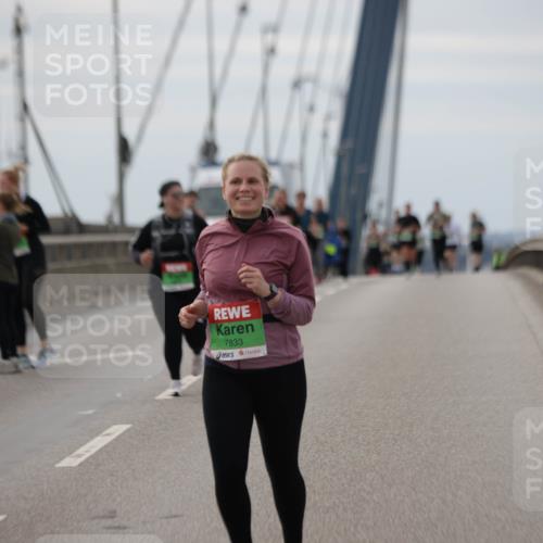 03.10.2025 - Köhlbrandbrückenlauf Jannik Wohlers http://msf.ph/oto/9137236 03.10.2025 16:07:28 Position 1 7833 meine-sportfotos.de