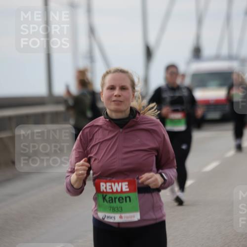 03.10.2025 - Köhlbrandbrückenlauf Jannik Wohlers http://msf.ph/oto/9137254 03.10.2025 16:07:29 Position 1 7833 meine-sportfotos.de