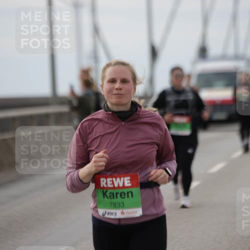 03.10.2025 - Köhlbrandbrückenlauf Jannik Wohlers http://msf.ph/oto/9137260 03.10.2025 16:07:29 Position 1 7833 meine-sportfotos.de
