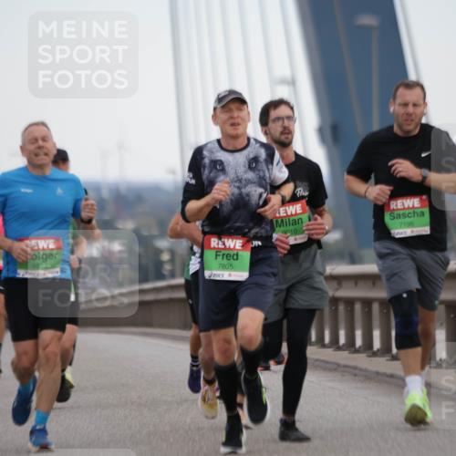 03.10.2025 - Köhlbrandbrückenlauf Jannik Wohlers http://msf.ph/oto/9137266 03.10.2025 15:25:01 Position 1 8813, 7805, 9010, 7196, 7226 meine-sportfotos.de