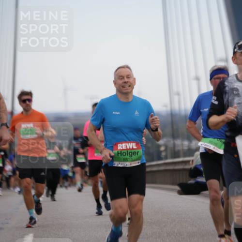 03.10.2025 - Köhlbrandbrückenlauf Jannik Wohlers http://msf.ph/oto/9137310 03.10.2025 15:25:02 Position 1 7284, 8813, 9596 meine-sportfotos.de