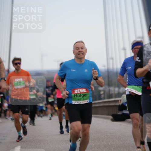 03.10.2025 - Köhlbrandbrückenlauf Jannik Wohlers http://msf.ph/oto/9137313 03.10.2025 15:25:02 Position 1 7284, 8813, 9596 meine-sportfotos.de