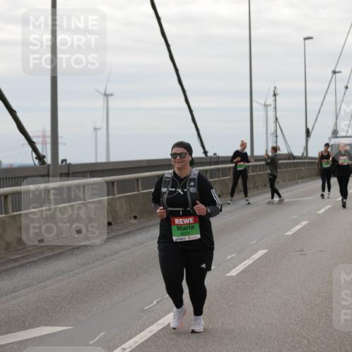 03.10.2025 - Köhlbrandbrückenlauf Jannik Wohlers http://msf.ph/oto/9137334 03.10.2025 16:07:34 Position 1 8510 meine-sportfotos.de