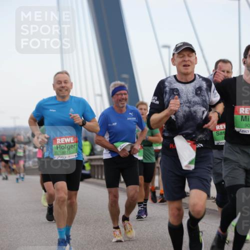 03.10.2025 - Köhlbrandbrückenlauf Jannik Wohlers http://msf.ph/oto/9137356 03.10.2025 15:25:04 Position 1 8813, 7, 9010, 722 meine-sportfotos.de