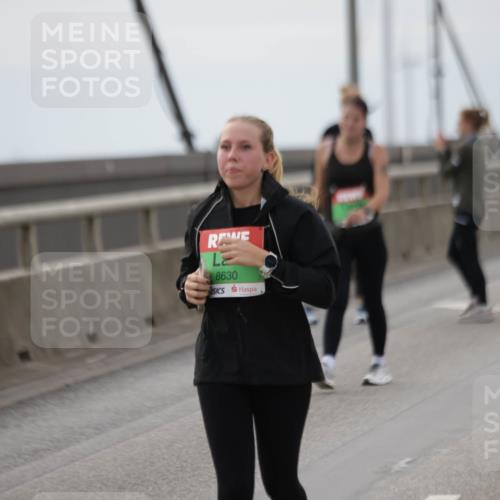 03.10.2025 - Köhlbrandbrückenlauf Jannik Wohlers http://msf.ph/oto/9137370 03.10.2025 16:07:40 Position 1 8630 meine-sportfotos.de