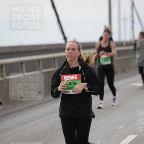 03.10.2025 - Köhlbrandbrückenlauf Jannik Wohlers http://msf.ph/oto/9137383 03.10.2025 16:07:41 Position 1 8630 meine-sportfotos.de