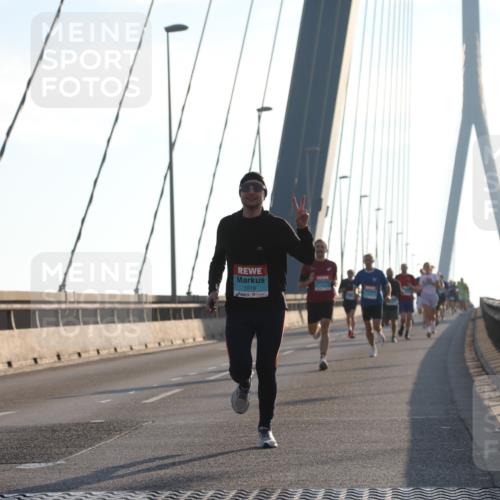 03.10.2025 - Köhlbrandbrückenlauf Yannick Fuchs http://msf.ph/oto/9137418 03.10.2025 08:21:20 Position 2 1019 meine-sportfotos.de