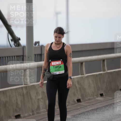 03.10.2025 - Köhlbrandbrückenlauf Jannik Wohlers http://msf.ph/oto/9137446 03.10.2025 16:07:45 Position 1 8494 meine-sportfotos.de