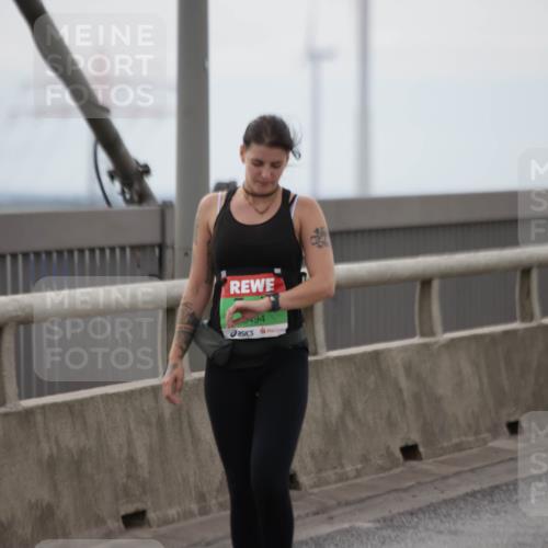 03.10.2025 - Köhlbrandbrückenlauf Jannik Wohlers http://msf.ph/oto/9137485 03.10.2025 16:07:46 Position 1 494 meine-sportfotos.de