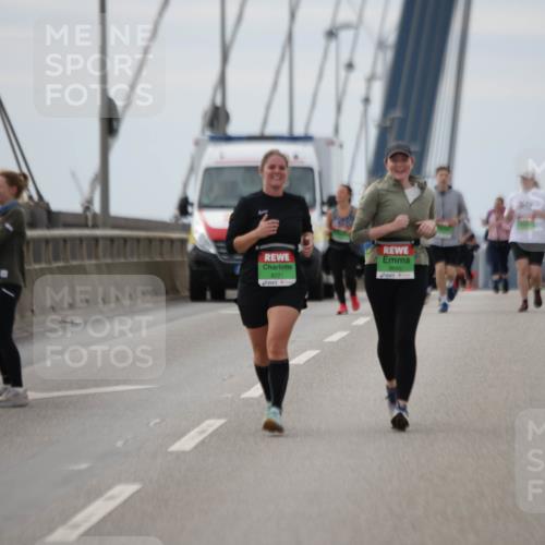 03.10.2025 - Köhlbrandbrückenlauf Jannik Wohlers http://msf.ph/oto/9137503 03.10.2025 16:07:48 Position 1 8721 meine-sportfotos.de
