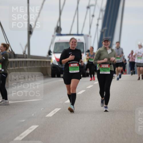 03.10.2025 - Köhlbrandbrückenlauf Jannik Wohlers http://msf.ph/oto/9137506 03.10.2025 16:07:48 Position 1 8721 meine-sportfotos.de