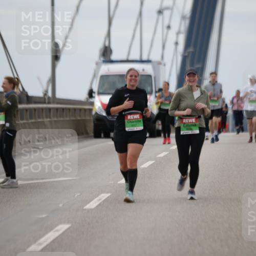 03.10.2025 - Köhlbrandbrückenlauf Jannik Wohlers http://msf.ph/oto/9137513 03.10.2025 16:07:48 Position 1 8721 meine-sportfotos.de