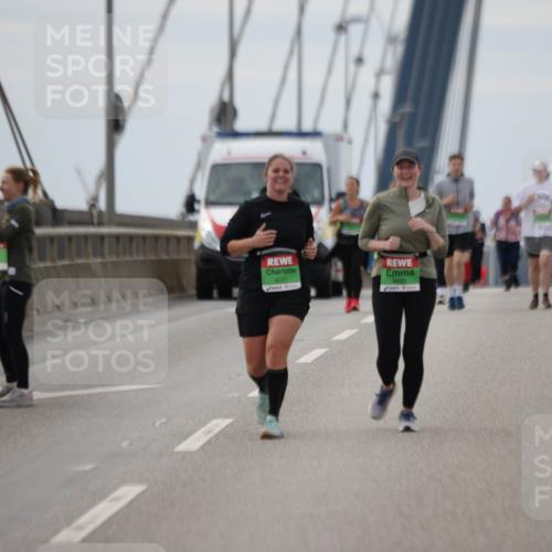 03.10.2025 - Köhlbrandbrückenlauf Jannik Wohlers http://msf.ph/oto/9137518 03.10.2025 16:07:49 Position 1 8721 meine-sportfotos.de