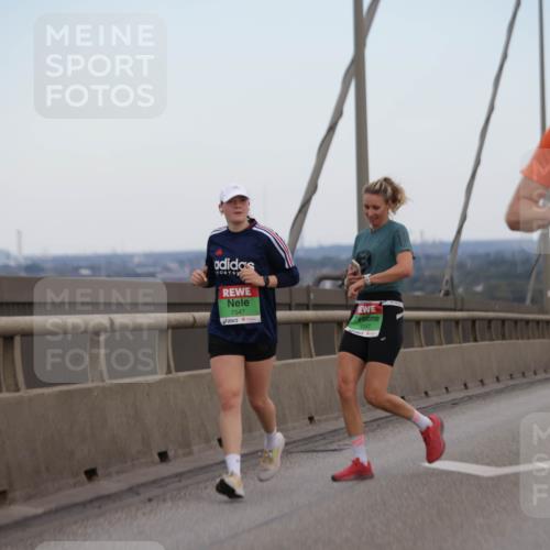 03.10.2025 - Köhlbrandbrückenlauf Jannik Wohlers http://msf.ph/oto/9137546 03.10.2025 15:25:07 Position 1 7547, 9347, 7865 meine-sportfotos.de