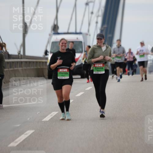 03.10.2025 - Köhlbrandbrückenlauf Jannik Wohlers http://msf.ph/oto/9137570 03.10.2025 16:07:49 Position 1 8721, 8685 meine-sportfotos.de
