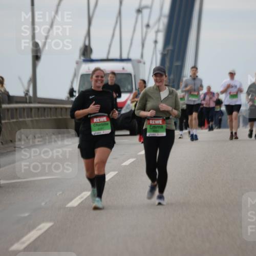 03.10.2025 - Köhlbrandbrückenlauf Jannik Wohlers http://msf.ph/oto/9137587 03.10.2025 16:07:49 Position 1 8721 meine-sportfotos.de