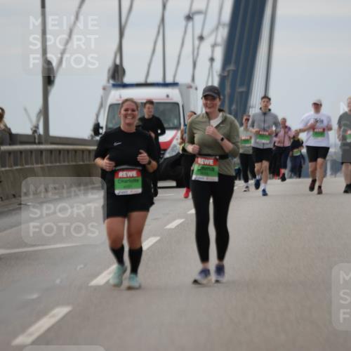 03.10.2025 - Köhlbrandbrückenlauf Jannik Wohlers http://msf.ph/oto/9137595 03.10.2025 16:07:49 Position 1 8721 meine-sportfotos.de