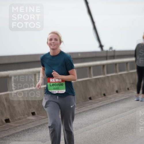 03.10.2025 - Köhlbrandbrückenlauf Jannik Wohlers http://msf.ph/oto/9137604 03.10.2025 16:07:51 Position 1 8560 meine-sportfotos.de