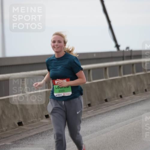 03.10.2025 - Köhlbrandbrückenlauf Jannik Wohlers http://msf.ph/oto/9137618 03.10.2025 16:07:51 Position 1 8560 meine-sportfotos.de