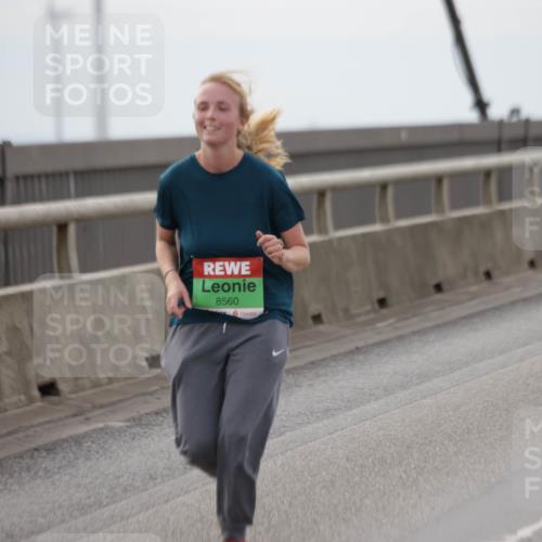 03.10.2025 - Köhlbrandbrückenlauf Jannik Wohlers http://msf.ph/oto/9137649 03.10.2025 16:07:51 Position 1 8560 meine-sportfotos.de